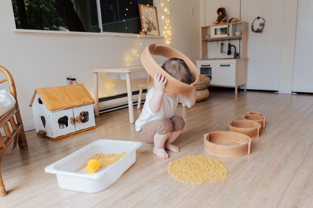 montessori activities for toddlers 25 simple ideas to build independence through play (8)