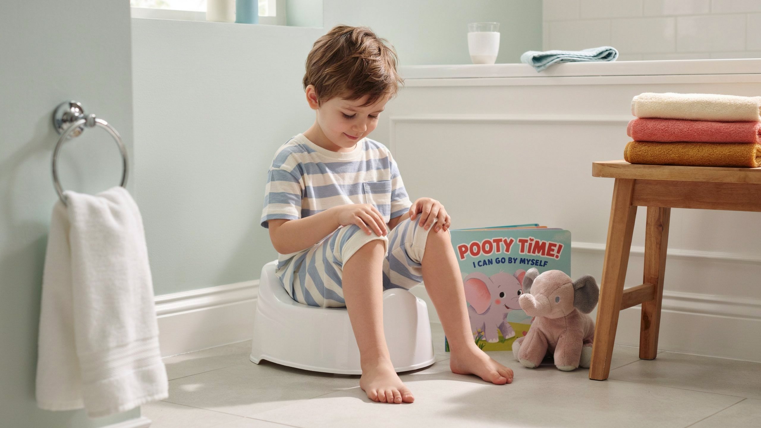 Potty Training Tips: 15 Powerful Secrets for Fast, Stress-Free Success High Level Description A Casual Iphone S Z17FBvghV2Kje36D08HJsA TGE80ggT4aZNwmY1fVL6w Cover