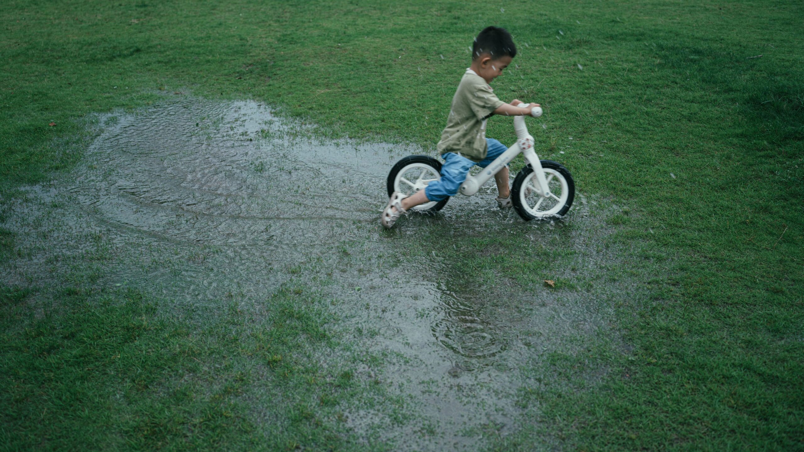 20 rainy day activities for toddlers no screens, no stress, genuinely fun (3)