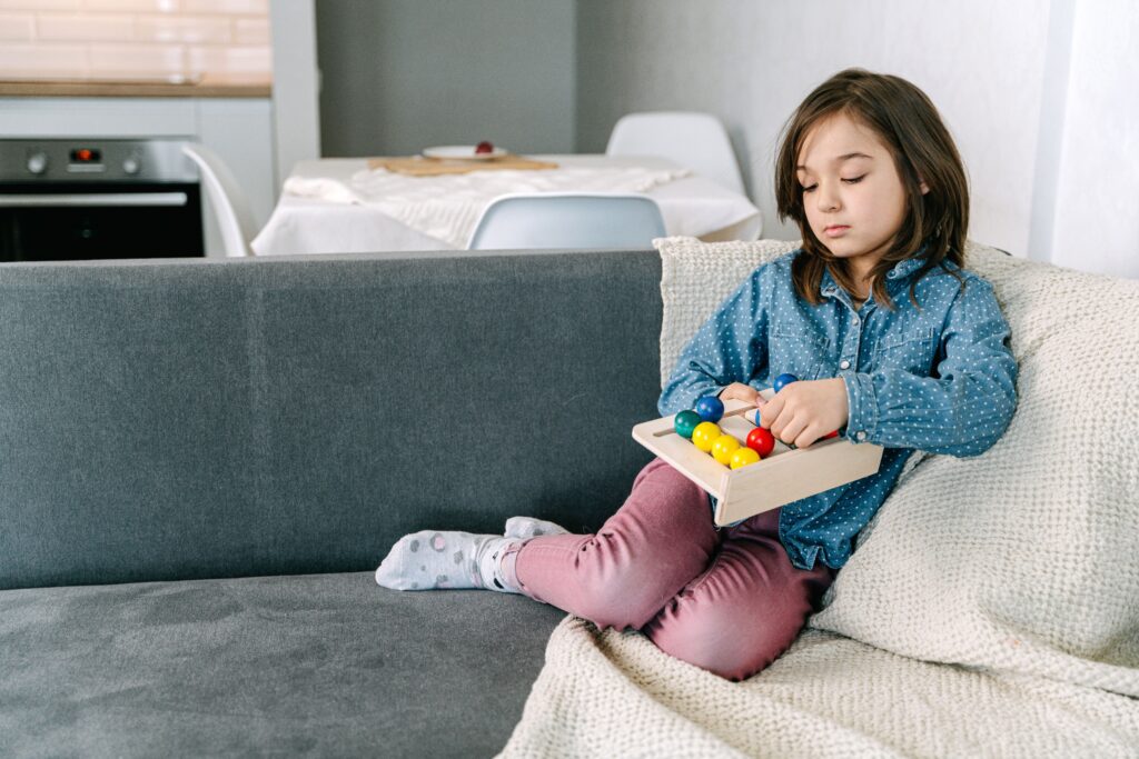 25 fun indoor activities for preschoolers to learn and play at home (2)