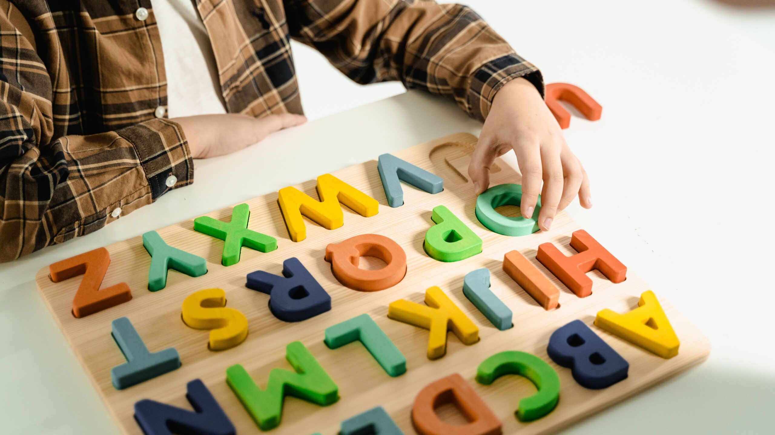 alphabet learning activities 35 brilliant, proven ways to teach kids the abcs fast (2)
