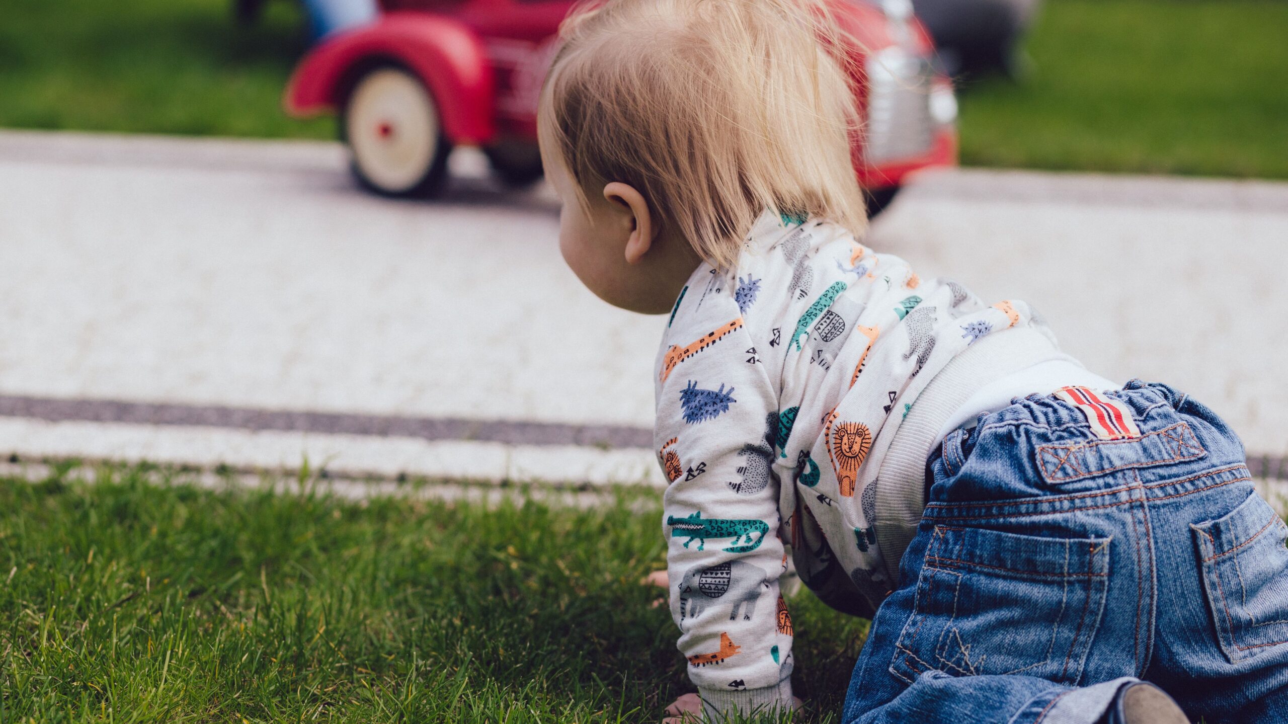 how to encourage your baby to crawl 15 activities that actually work (4)