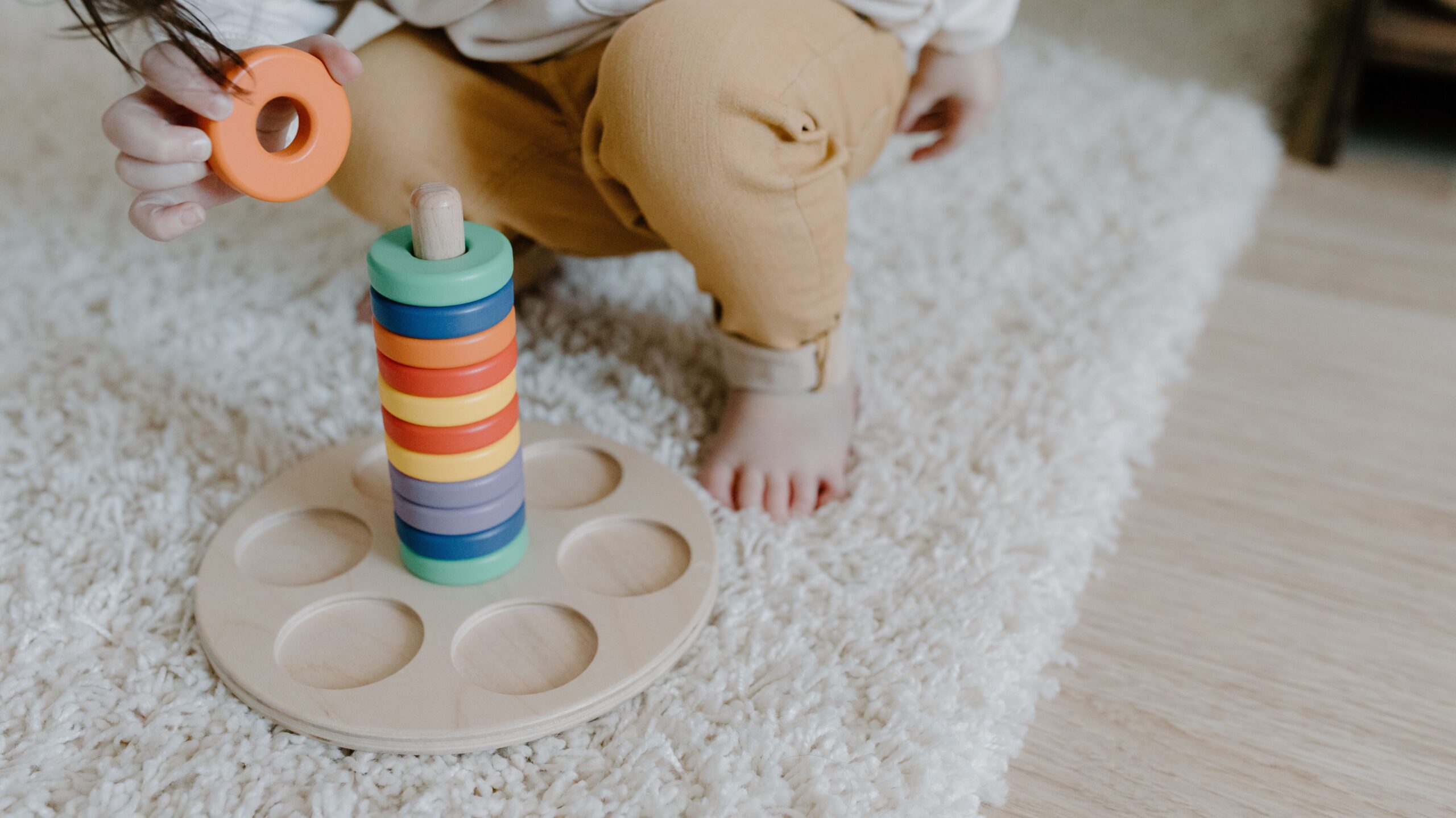 montessori activities for toddlers 25 simple ideas to build independence through play (6)
