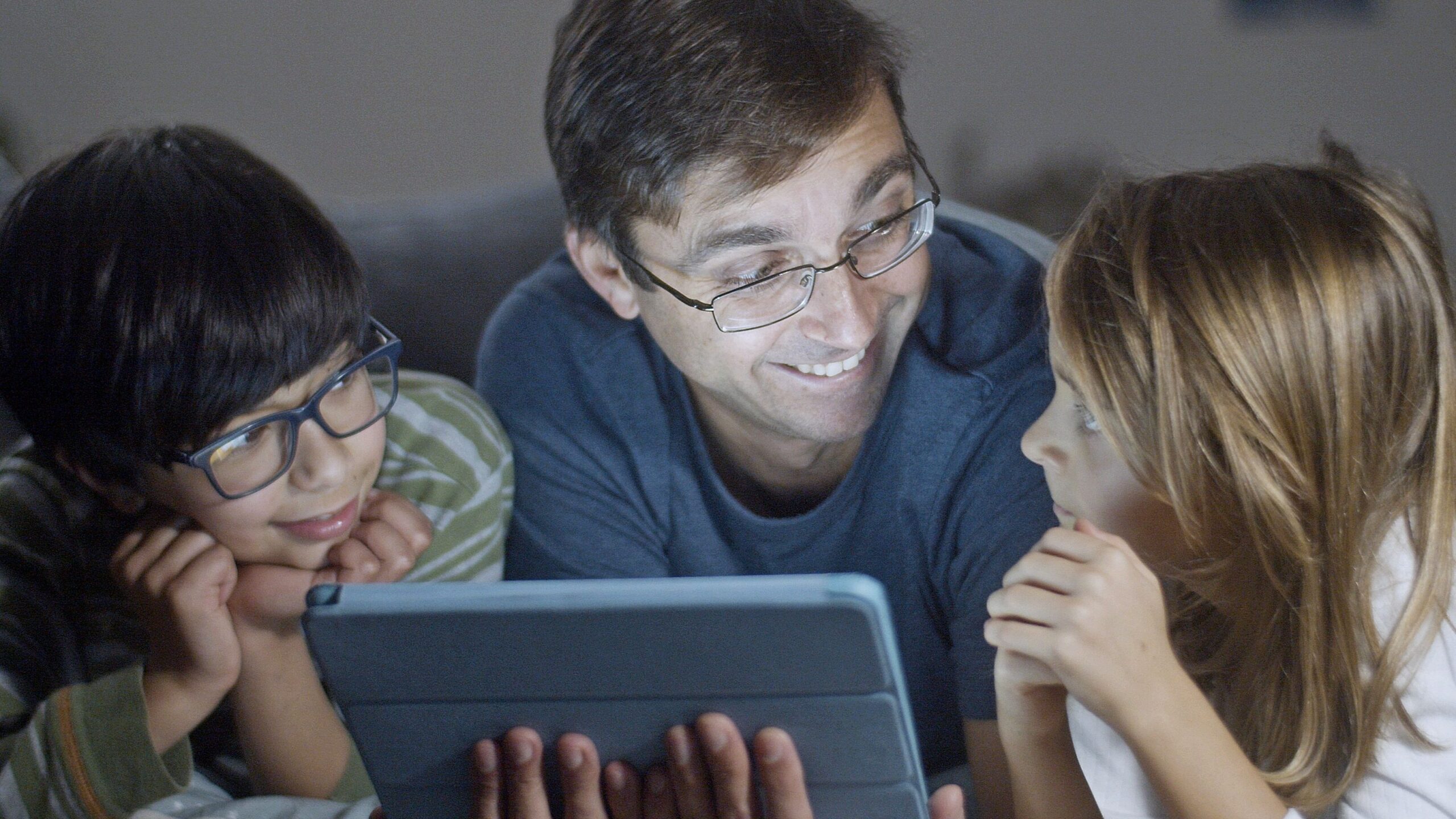 screen time for kids healthy limits, risks, and practical tips every parent should know (4)
